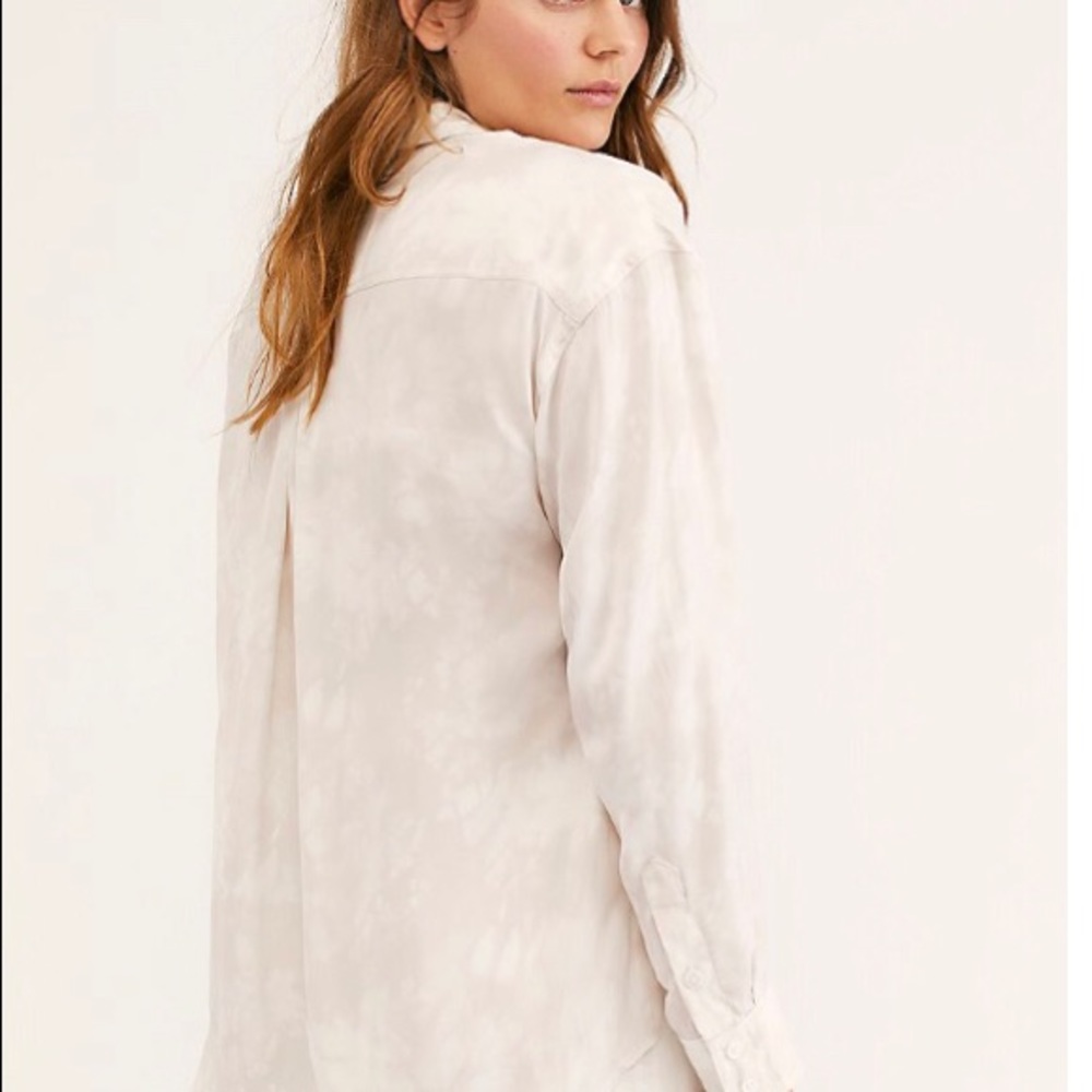 We The Free button front blouse! - Picture 2 of 4